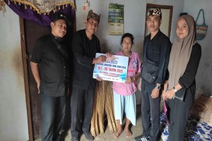 Penyaluran BLT-DD Triwulan II Tahun 2025 Secara Simbolis oleh Kepala Desa Tambong